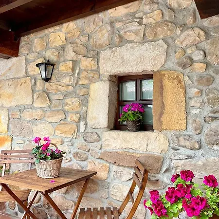 Casa Milia En Espinaredo La Villa